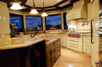 Kitchen & Dining Area